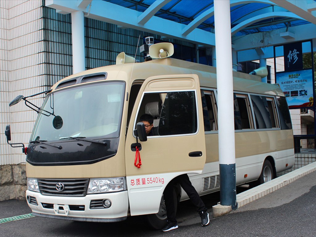 柯斯達通信指揮車